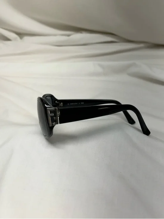 Fendi Black Women's Glasses Sunglasses Frames with Silver Logo Accent - Picture 3 of 10